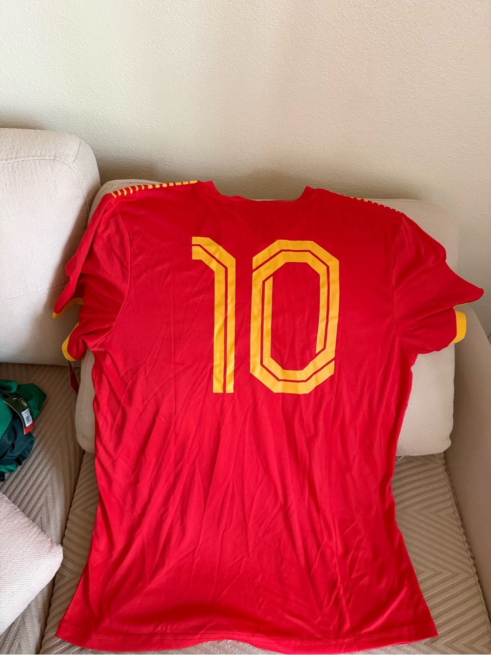 Red Soccer Jersey with Yellow Number 10 Spain -España futbol